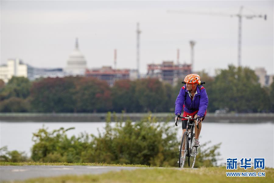 (國際疫情)(4)約翰斯·霍普金斯大學(xué):美國累計(jì)新冠確診病例超800萬例