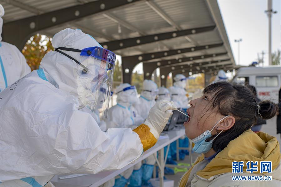 （聚焦疫情防控&middot;圖文互動(dòng)）（3）特寫：爭(zhēng)分奪秒，4天完成474.65萬人核酸檢測(cè)