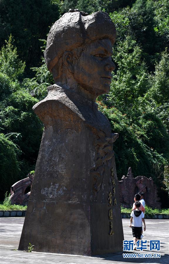 （決戰(zhàn)決勝脫貧攻堅(jiān)&middot;圖文互動(dòng)）（2）&ldquo;堵槍眼&rdquo;的脫貧戰(zhàn)怎么打？&mdash;&mdash;繼光村見(jiàn)聞