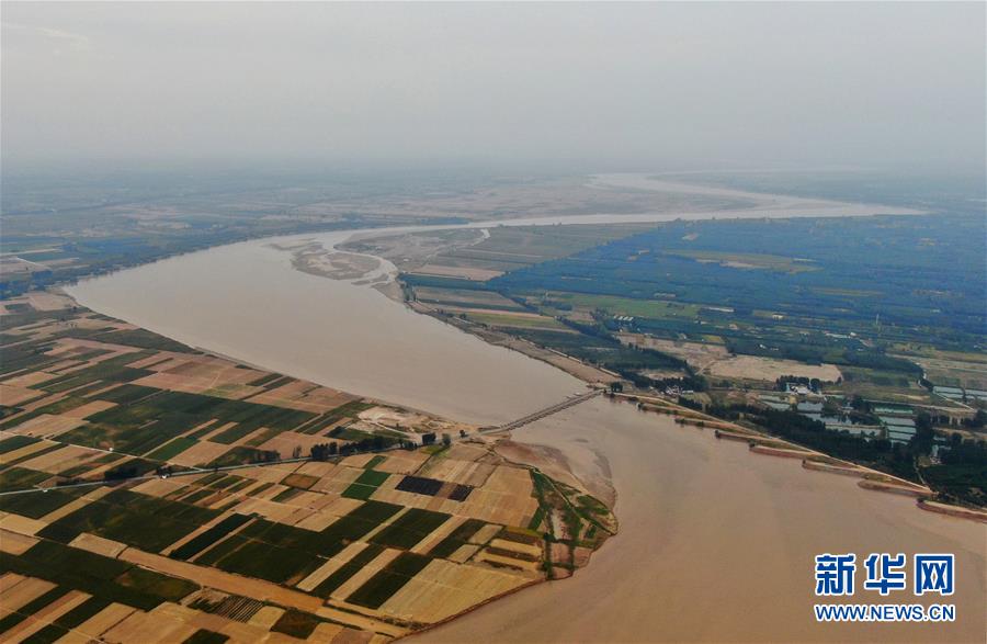 （新華全媒頭條&middot;圖文互動(dòng)）（2）從&ldquo;四亂&rdquo;突出到生態(tài)修復(fù) 黃河漸成中原&ldquo;綠飄帶&rdquo;