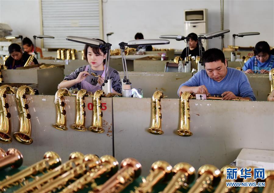 （全面建成小康社會&ldquo;百城千縣萬村調(diào)研行&rdquo;&middot;圖文互動）（4）河北周窩：&ldquo;音樂小鎮(zhèn)&rdquo;奏響鄉(xiāng)村振興協(xié)奏曲