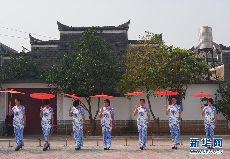 （全面建成小康社會(huì)&ldquo;百城千縣萬村調(diào)研行&rdquo;&middot;圖文互動(dòng)）（2）革命老區(qū)里的扶貧新事&mdash;&mdash;江西吉安市提升脫貧成色見聞