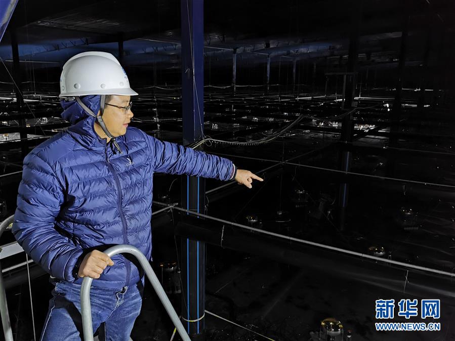 （青春的夢(mèng)想 青春的奮斗&middot;圖文互動(dòng)）（2）年輕，就要無悔擔(dān)當(dāng)&mdash;&mdash;青春在奉獻(xiàn)中閃光