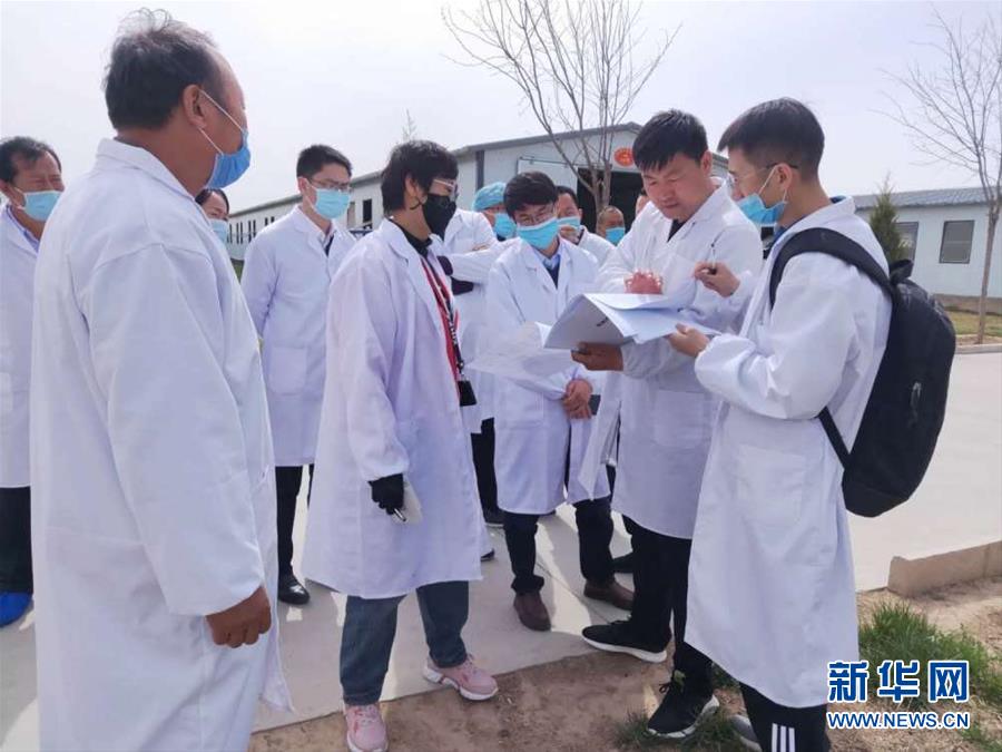 （青春的夢(mèng)想 青春的奮斗&middot;圖文互動(dòng)）（5）年輕，就要無悔擔(dān)當(dāng)&mdash;&mdash;青春在奉獻(xiàn)中閃光