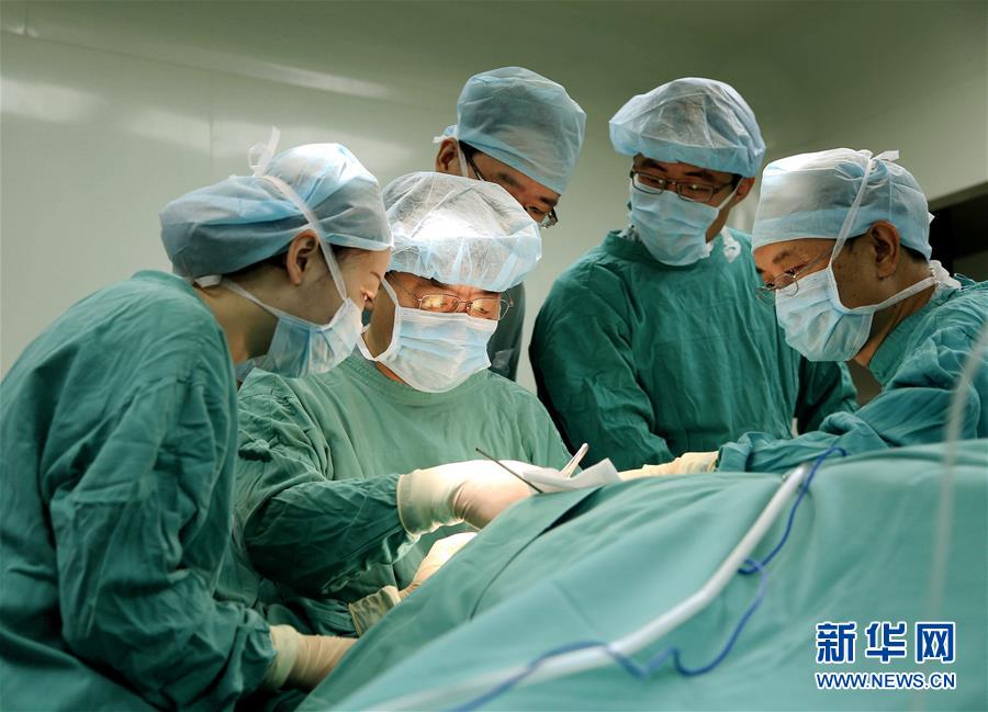 (代表委員履職·圖文互動)(2)為青少年守護(hù)清晰的世界——孫豐源代表的履職故事