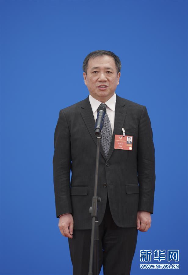 （兩會(huì)&middot;政協(xié)開(kāi)幕）（5）接受采訪