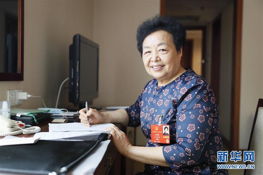 (新華全媒頭條·兩會特別報(bào)道·圖文互動)(4)從取得決定性成就到奪取全面勝利——從全國兩會看決戰(zhàn)決勝脫貧攻堅(jiān)