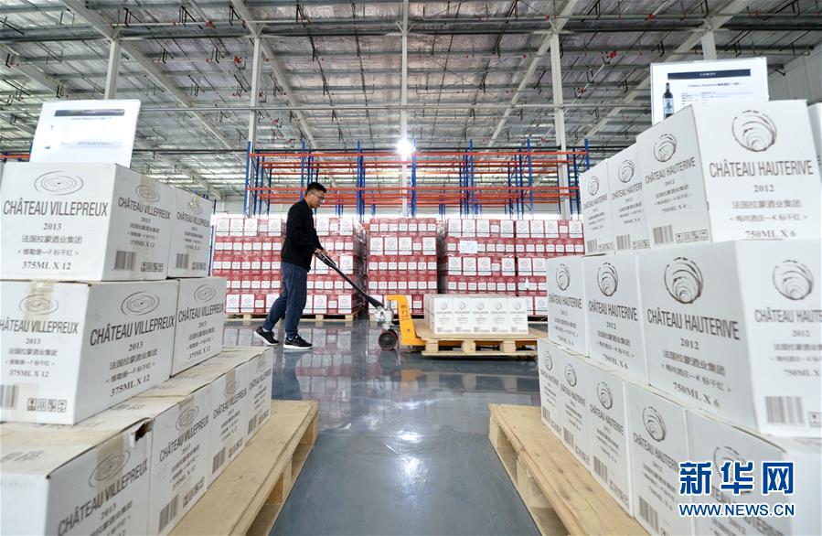 （新華全媒頭條&middot;兩會(huì)精神看落實(shí)&middot;圖文互動(dòng)）（3）培育新機(jī) 開(kāi)辟新局&mdash;&mdash;落實(shí)全國(guó)兩會(huì)精神激發(fā)經(jīng)濟(jì)發(fā)展新動(dòng)能述評(píng)