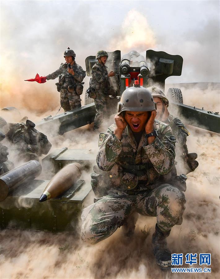 （新華全媒頭條&middot;圖文互動）（9）沿著中國特色強(qiáng)軍之路闊步前進(jìn)&mdash;&mdash;黨中央、中央軍委領(lǐng)導(dǎo)推進(jìn)國防和軍隊(duì)建設(shè)70年紀(jì)實(shí)