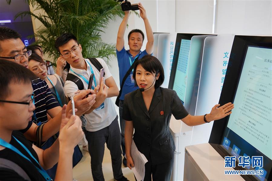 （新華全媒頭條&middot;圖文互動(dòng)）（1）潮起東方萬(wàn)象新&mdash;&mdash;以習(xí)近平同志為核心的黨中央團(tuán)結(jié)帶領(lǐng)全黨全軍全國(guó)各族人民貫徹落實(shí)黨的十九大精神紀(jì)實(shí)