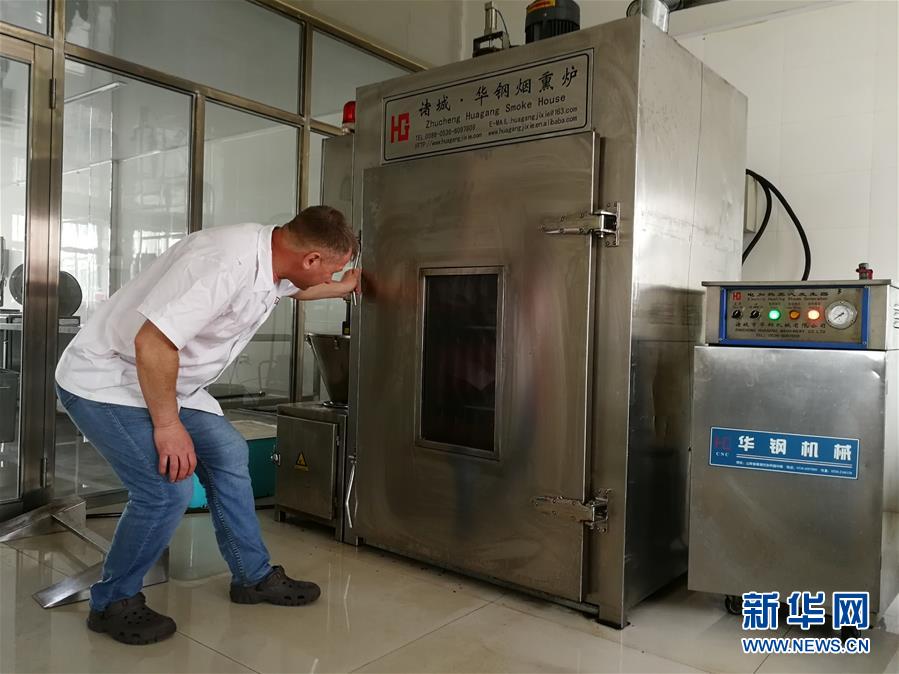 (在習(xí)近平新時代中國特色社會主義思想指引下——新時代新作為新篇章·總書記關(guān)切開放事·圖文互動)(2)“看好中國的理由足夠多”——“洋面孔”與自貿(mào)區(qū)的親密接觸