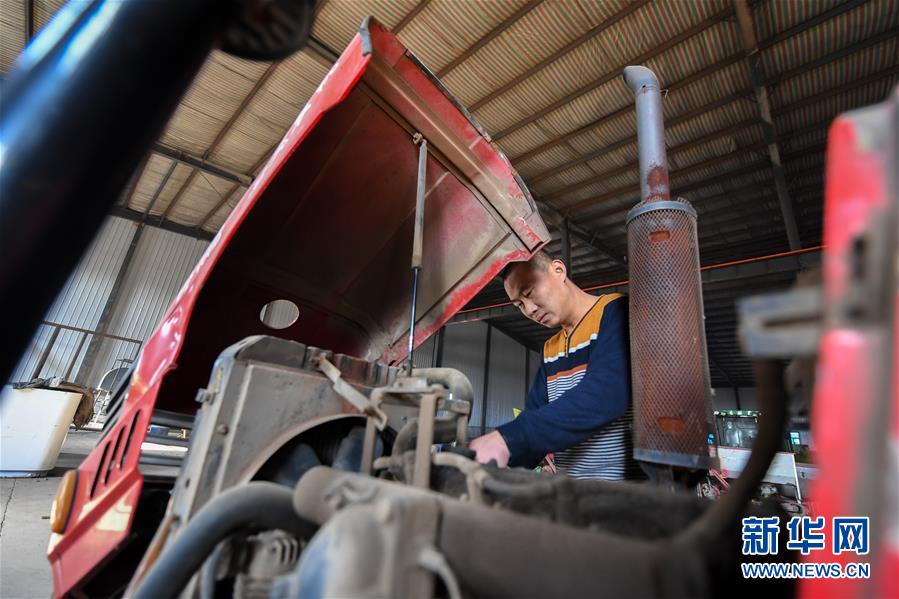 (在習(xí)近平新時(shí)代中國特色社會主義思想指引下——新時(shí)代新作為新篇章·習(xí)近平總書記關(guān)切事·圖文互動)(13)春耕忙 信心足——谷雨時(shí)節(jié)走馬東北直擊糧事