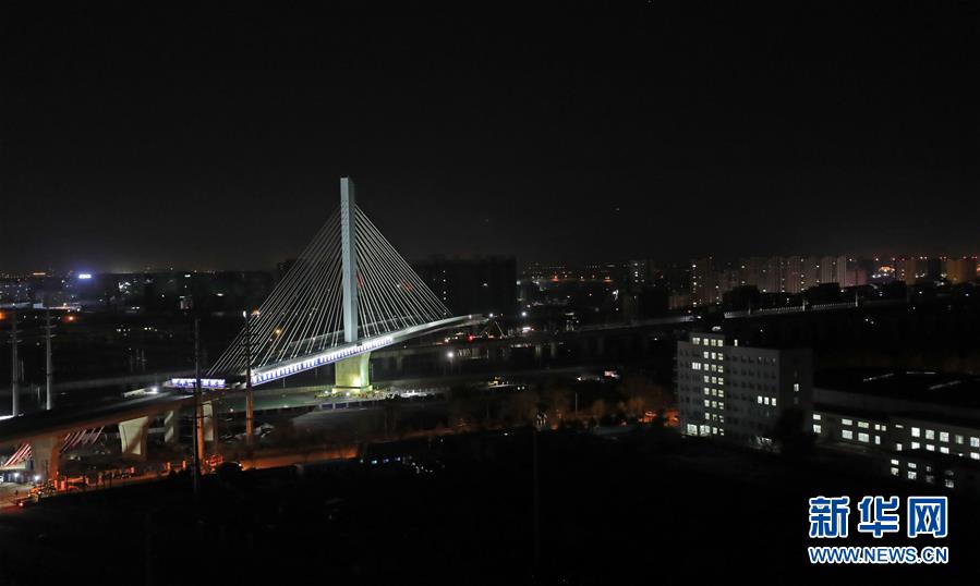 （在習近平新時代中國特色社會主義思想指引下&mdash;&mdash;新時代新作為新篇章&middot;習近平總書記關切事&middot;圖文互動）（5）新機遇、新引擎&mdash;&mdash;重大工程重大項目建設新動向觀察