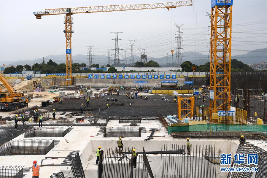 （在習近平新時代中國特色社會主義思想指引下&mdash;&mdash;新時代新作為新篇章&middot;習近平總書記關切事&middot;圖文互動）（6）新機遇、新引擎&mdash;&mdash;重大工程重大項目建設新動向觀察