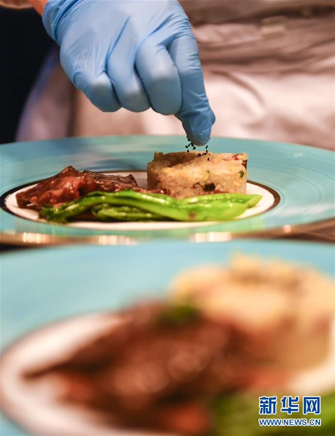 （在習(xí)近平新時(shí)代中國特色社會(huì)主義思想指引下&mdash;&mdash;新時(shí)代新作為新篇章&middot;習(xí)近平總書記關(guān)切事&middot;圖文互動(dòng)）（5）珍惜盤中餐，狠剎浪費(fèi)風(fēng)&mdash;&mdash;各地積極行動(dòng)堅(jiān)決制止餐飲浪費(fèi)