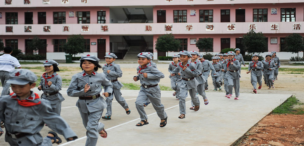 革命老區(qū)江西蓮花縣甘祖昌紅軍小學(xué)舉行&ldquo;六一&rdquo;感恩慶?；顒?dòng)