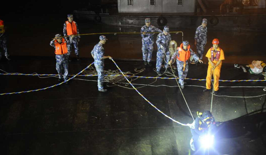 &ldquo;東方之星&rdquo;客輪救援：不分晝夜，不拋棄不放棄
