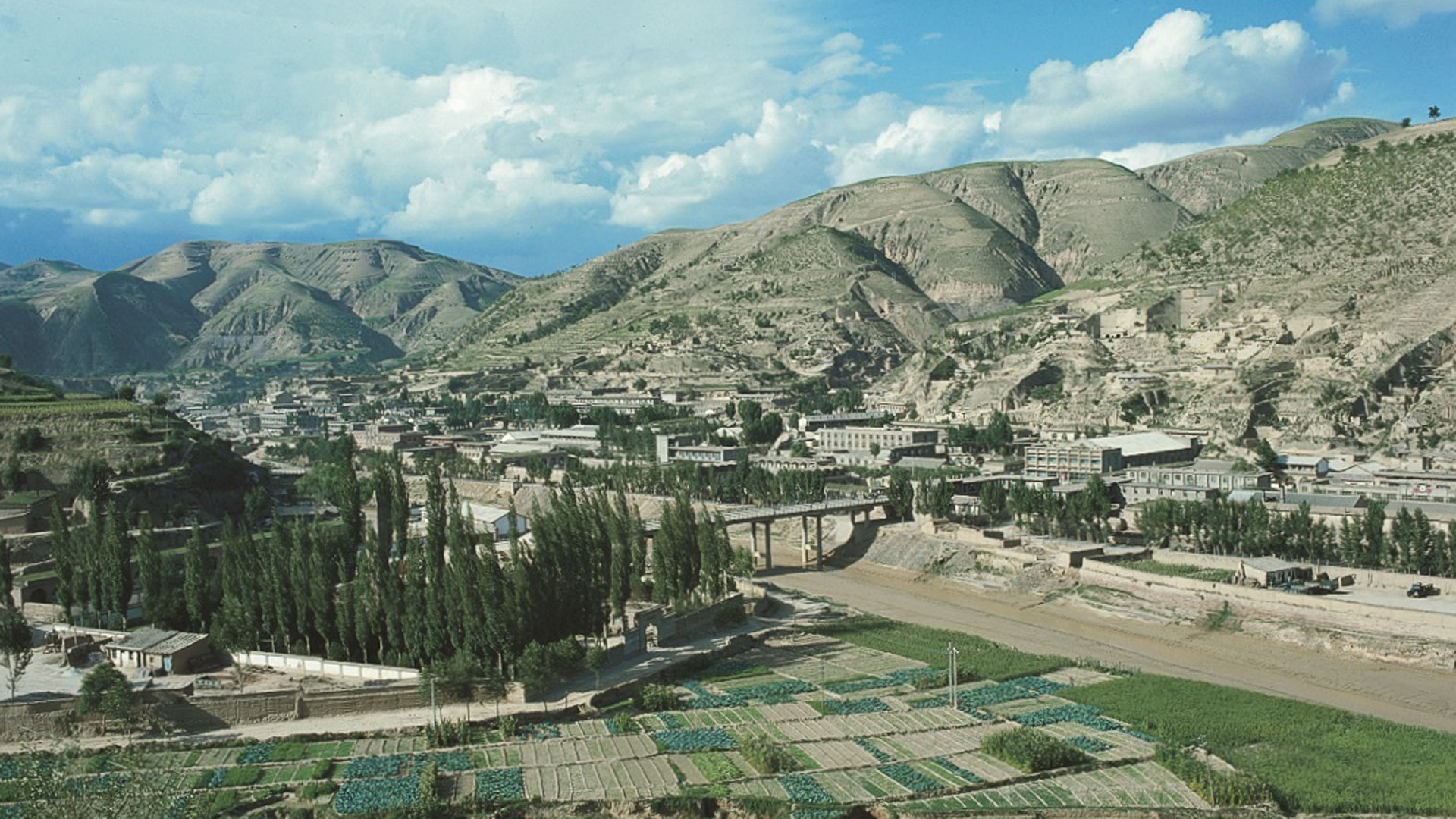 &ldquo;長征&rdquo;&ldquo;萬里長征&rdquo;&ldquo;二萬五千里長征&rdquo;最早出現(xiàn)在什么時(shí)候？