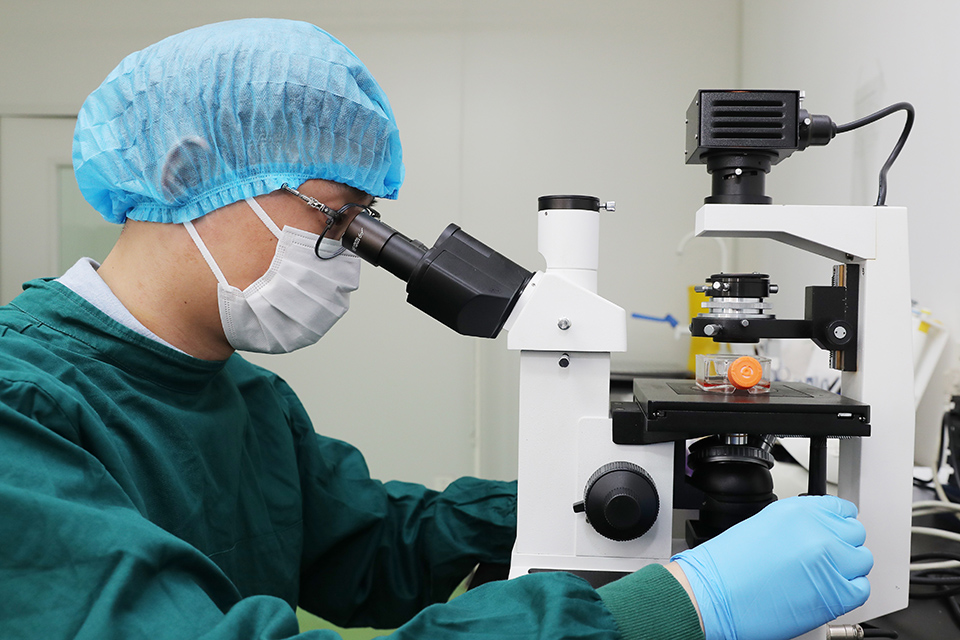 那些辛苦都值得&mdash;&mdash;回訪實(shí)驗(yàn)室90后夫妻檢測員