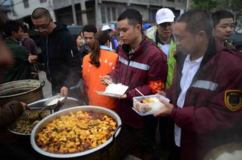 生活，依然在繼續(xù)