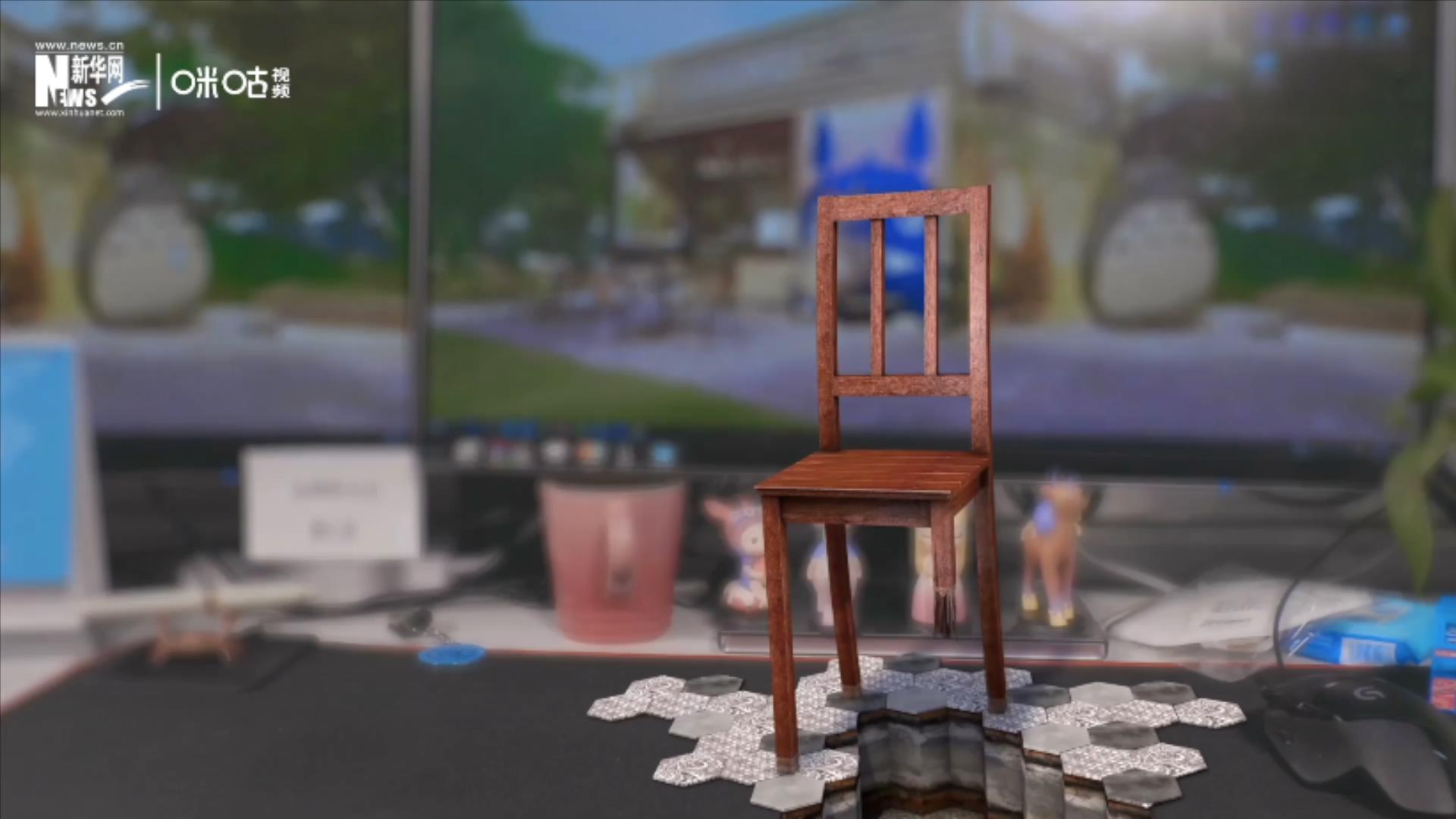 椅子重5噸，高達(dá)12米，椅背有兩層樓高