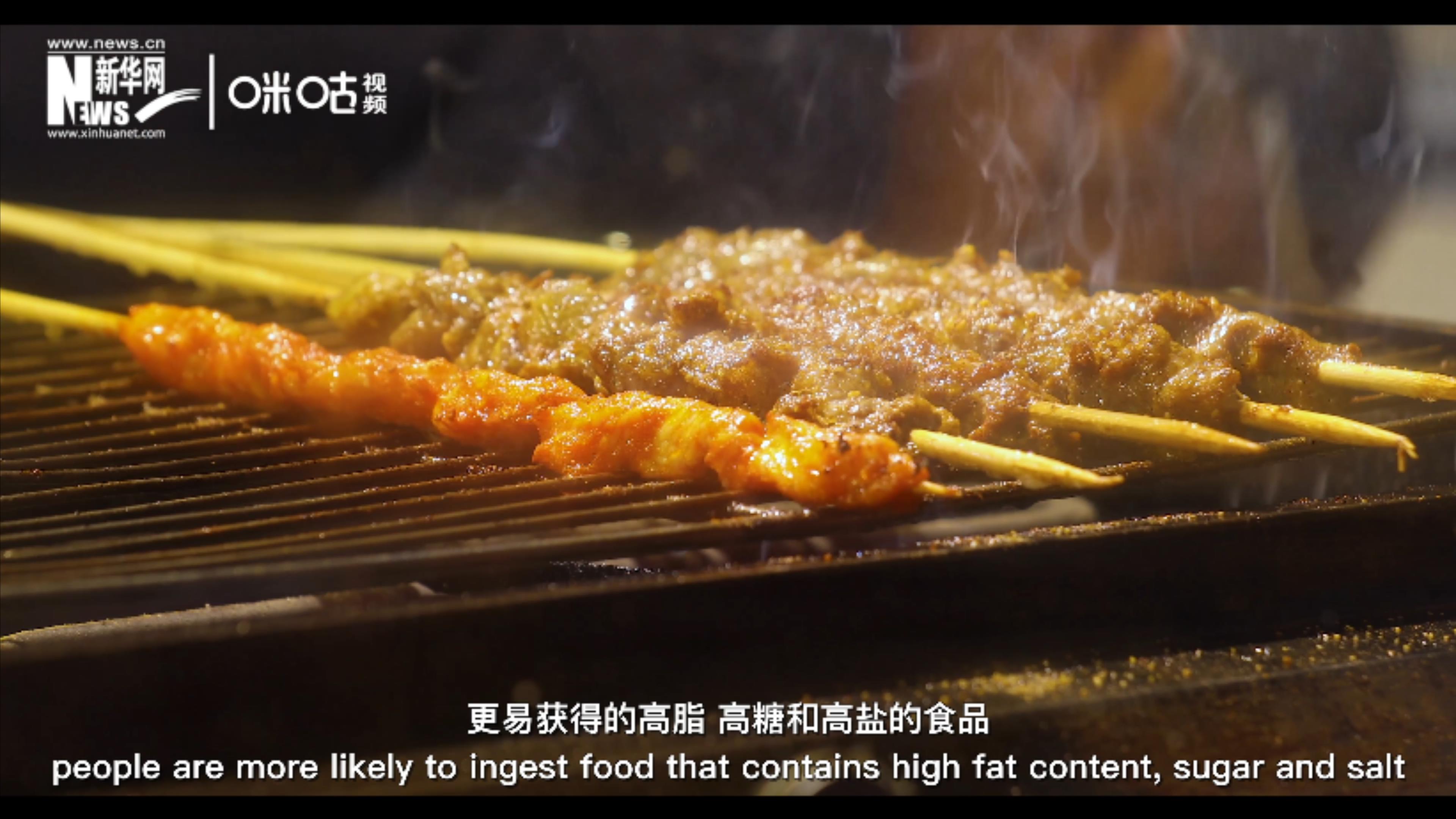 營(yíng)養(yǎng)欠缺、過(guò)度或不平衡是導(dǎo)致肥胖的原因之一