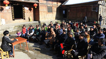 既要做好精準(zhǔn)脫貧，也要全力推動鄉(xiāng)村振興