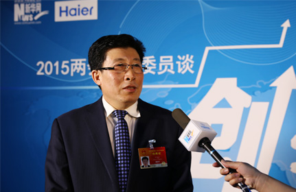 &ldquo;面對這種新型的、農(nóng)業(yè)轉(zhuǎn)型的項目，政府各級部門也都在研究怎么落實(shí)，還有很多細(xì)節(jié)上的問題。&rdquo;