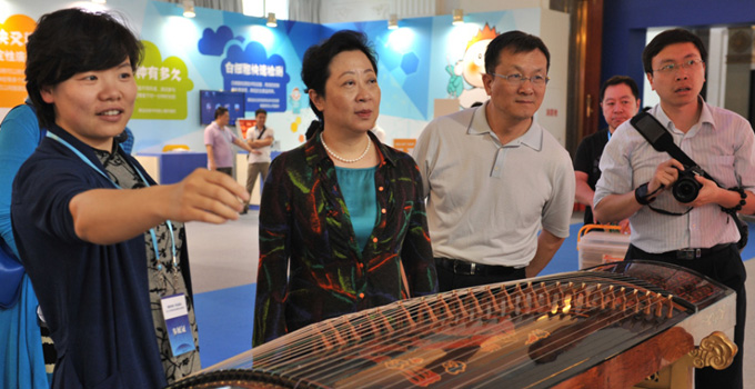 北京市市科委主任閆傲霜、副主任朱世龍檢查2015年科技周主場(chǎng)籌備工作