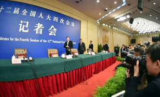 尚福林、劉士余、項俊波等步入會場