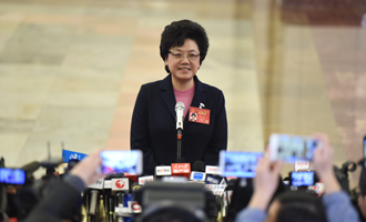 國(guó)家衛(wèi)計(jì)委主任接受采訪(fǎng)