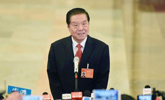 海關(guān)總署署長(zhǎng)接受采訪(fǎng)