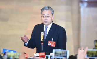 銀監(jiān)會(huì)主席接受采訪(fǎng)