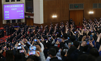 習(xí)近平全票當(dāng)選為國(guó)家主席、中央軍委主席