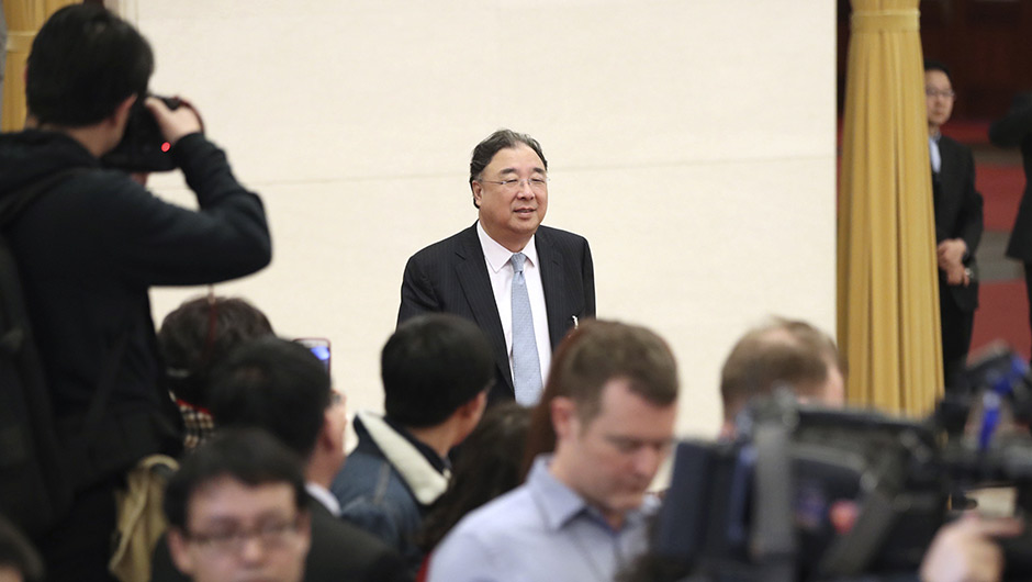 馬曉偉步入&ldquo;部長(zhǎng)通道&rdquo;，準(zhǔn)備接受采訪