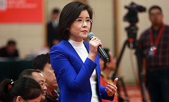 中央電視臺、中國國際電視臺記者提問