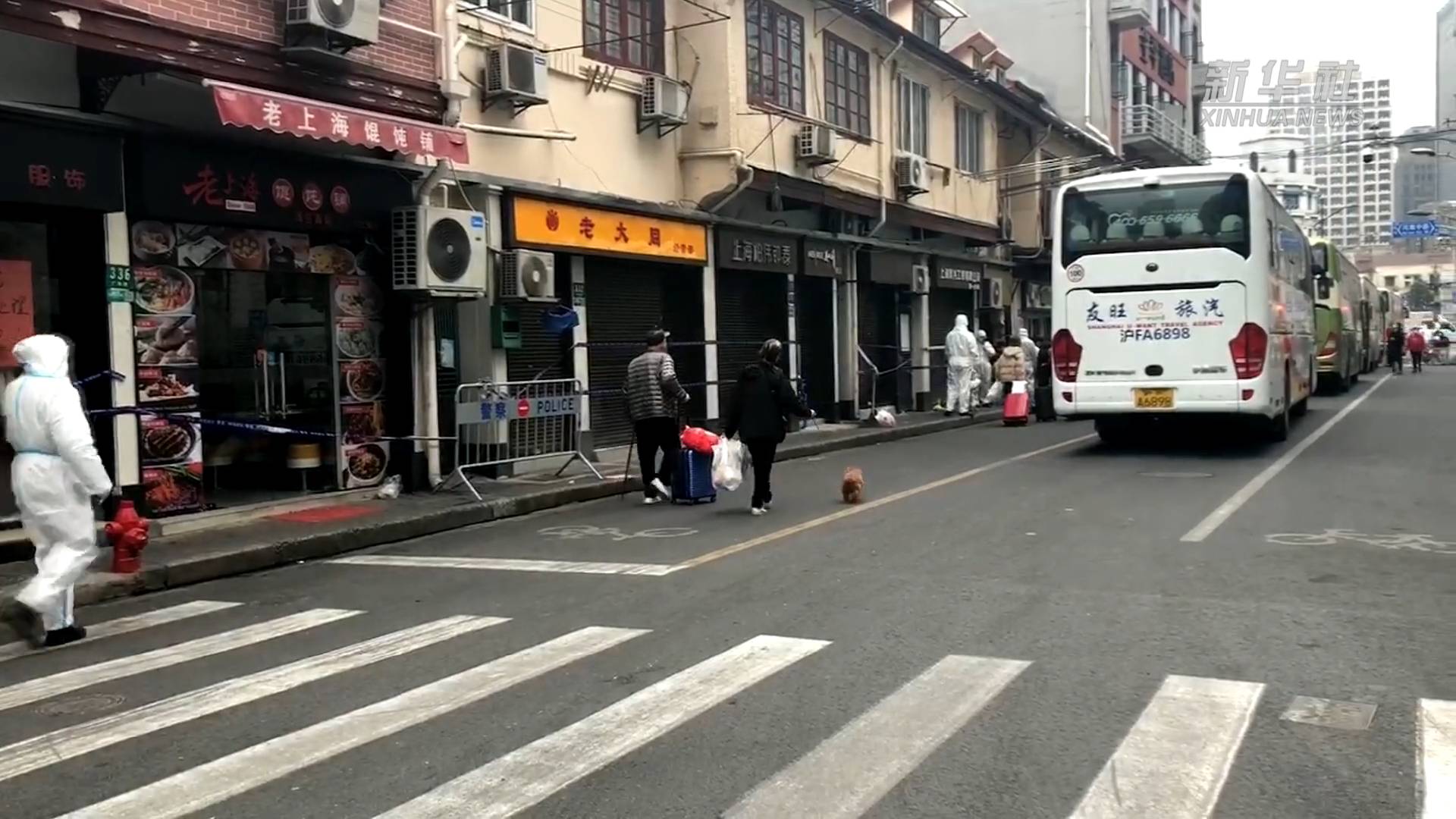 居民隔離可以帶寵物了，暖心！