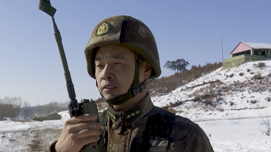 坦克步戰(zhàn)車沖進(jìn)風(fēng)雪 體驗(yàn)&ldquo;凍感&rdquo;與&ldquo;動(dòng)感&rdquo;