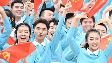 今天，這些歌在天安門廣場唱響