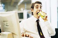 【健康解碼】職場(chǎng)&ldquo;過(guò)勞肥&rdquo;，你中招了嗎？