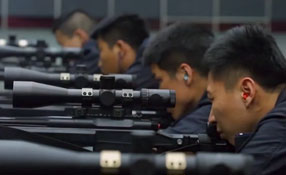 藍(lán)劍C位，很酷很忠誠