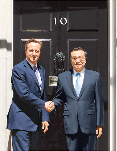 6月17日，國務院總理李克強在倫敦唐寧街10號首相府同英國首相卡梅倫舉行中英總理年度會晤。新華社記者 李 濤攝 