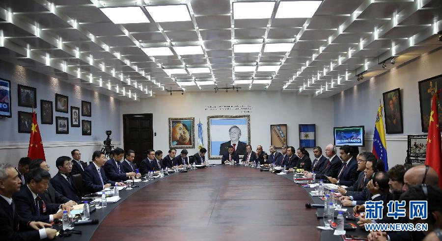 當(dāng)?shù)貢r間7月20日，國家主席習(xí)近平在加拉加斯同委內(nèi)瑞拉總統(tǒng)馬杜羅舉行會談。 新華社記者蘭紅光攝 