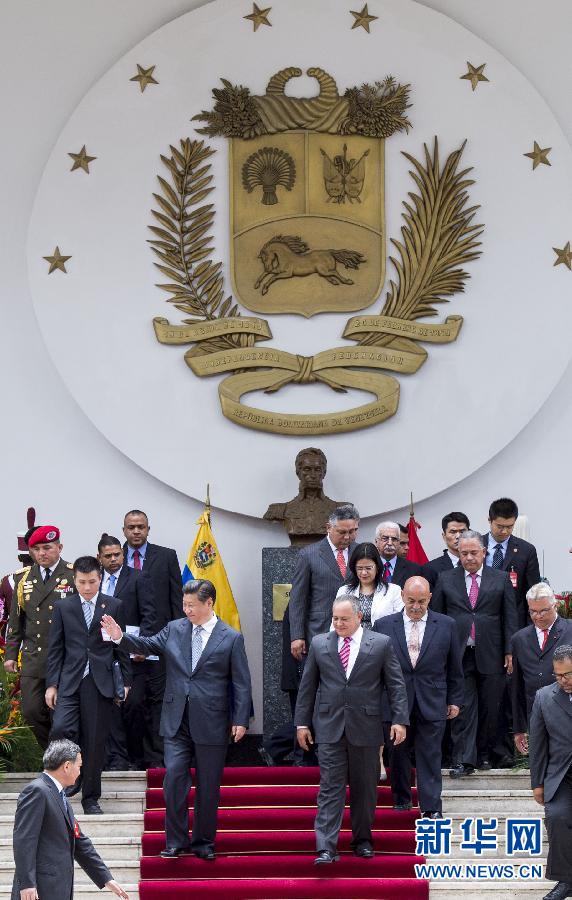 當(dāng)?shù)貢r(shí)間7月21日，國家主席習(xí)近平在加拉加斯會(huì)見委內(nèi)瑞拉全國代表大會(huì)主席卡韋略。 新華社記者 王曄 攝