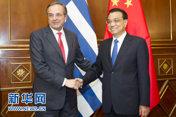 10月16日，中國國務(wù)院總理李克強(qiáng)在意大利米蘭會(huì)見希臘總理薩馬拉斯。 新華社記者 謝環(huán)馳 攝