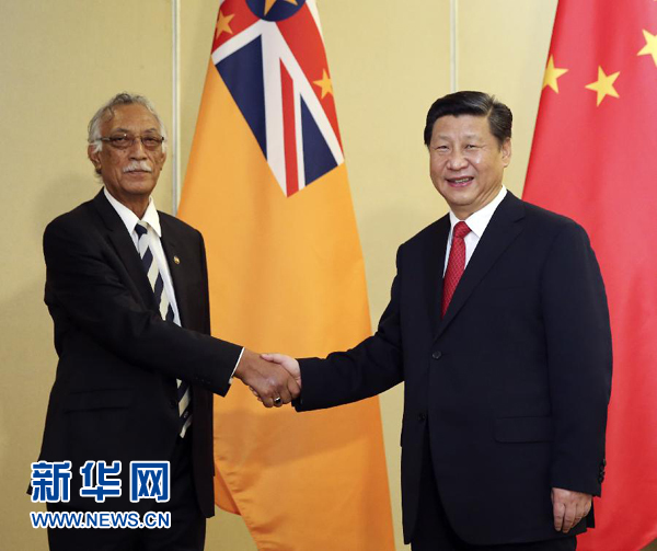 11月22日，國家主席習(xí)近平在斐濟(jì)楠迪會(huì)見紐?？偫硭?。新華社記者姚大偉攝 