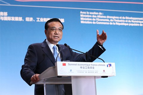 李克強總理2日在中法工商峰會演講時表示，中法建交50年來，兩國關(guān)系積累了寶貴經(jīng)驗，未來50年的中法關(guān)系將更燦爛輝煌。中國政府網(wǎng)
