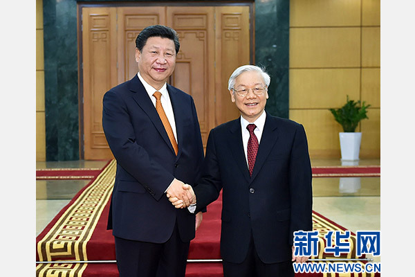 11月5日，中共中央總書(shū)記、國(guó)家主席習(xí)近平在河內(nèi)同越共中央總書(shū)記阮富仲舉行會(huì)談。 新華社記者李濤攝