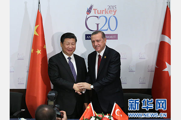 當(dāng)?shù)貢r(shí)間11月14日，國(guó)家主席習(xí)近平在土耳其安塔利亞會(huì)見(jiàn)土耳其總統(tǒng)埃爾多安。 新華社記者 龐興雷 攝