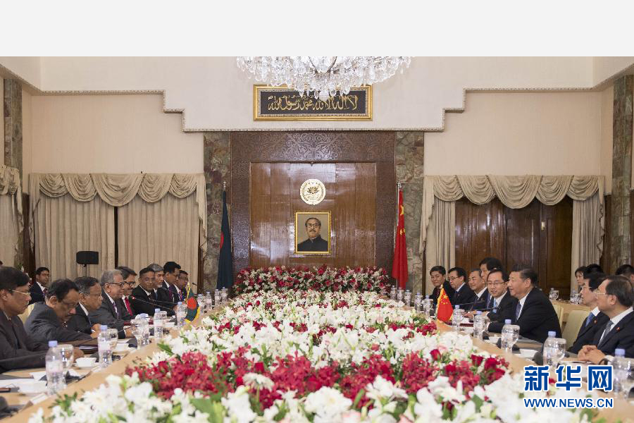 10月14日，國家主席習(xí)近平在達卡會見孟加拉國總統(tǒng)哈米德。新華社記者謝環(huán)馳攝 